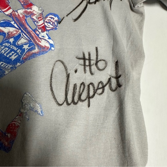 Harlem Globetrotters unisex American classic T-shirt size M with four signatures - Picture 10 of 11